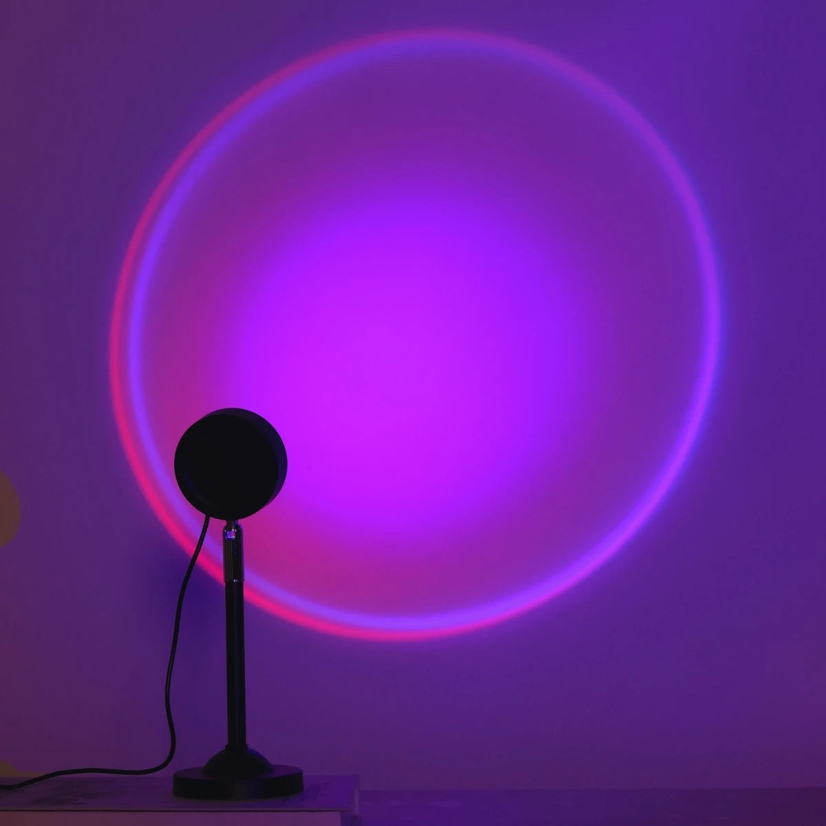 USB Sunset Projection Lamp — Ambient Night Light for Home & Relaxation